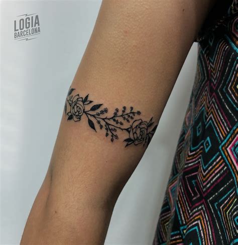 tatuajes brazo diseños mujer|29 ideas de tatuajes de mujer para hacerse en el。